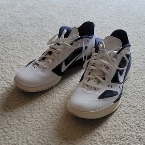 Nike Zoom Hyperfuse 2011 Low Mens Basketball Shoe